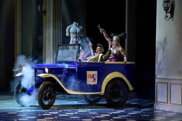 Jacques Offenbachs „La belle Hélène“ am Theater Erfurt