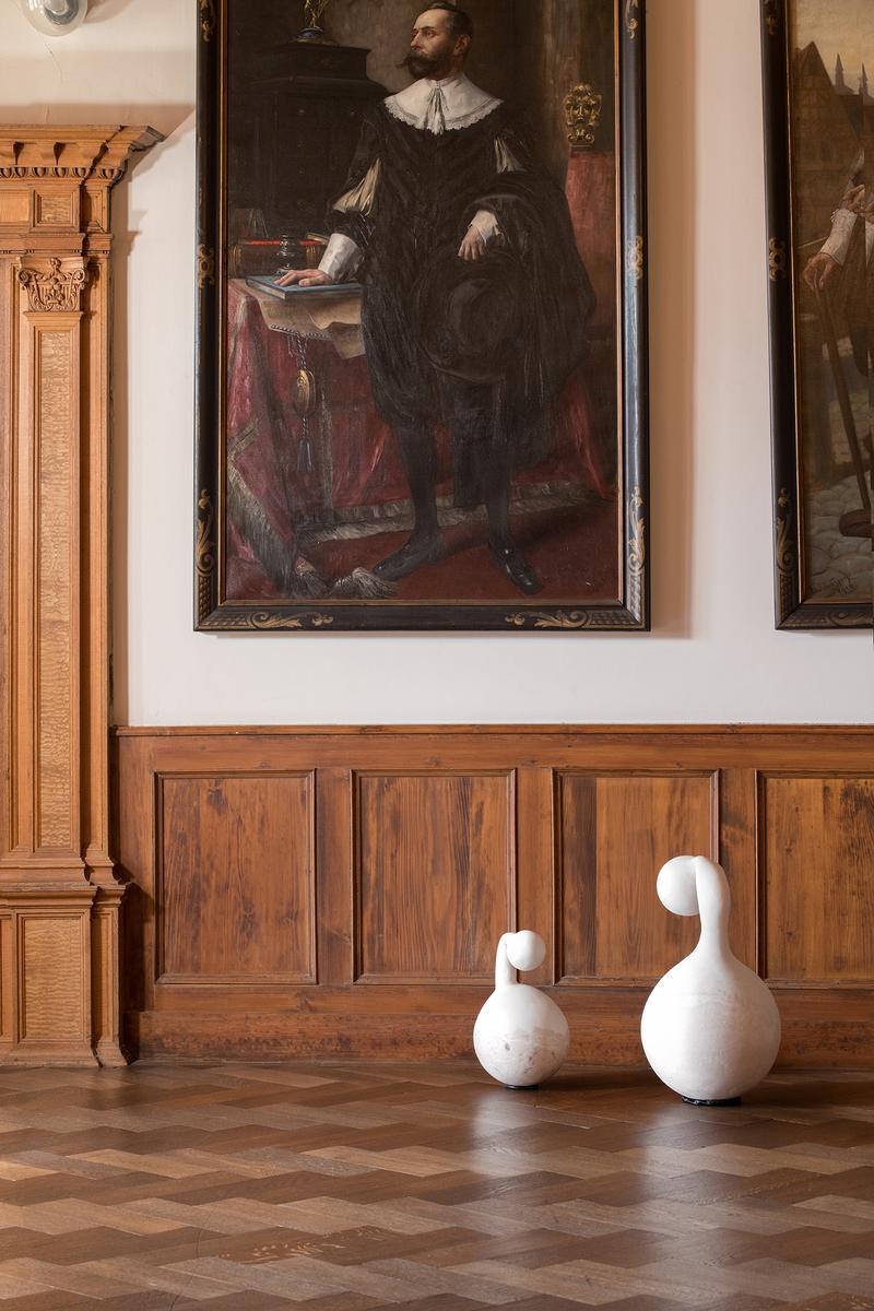 Der ehemalige Schlossherr Wilhelm von Stieber wird mit moderner Kunst konfrontiert.