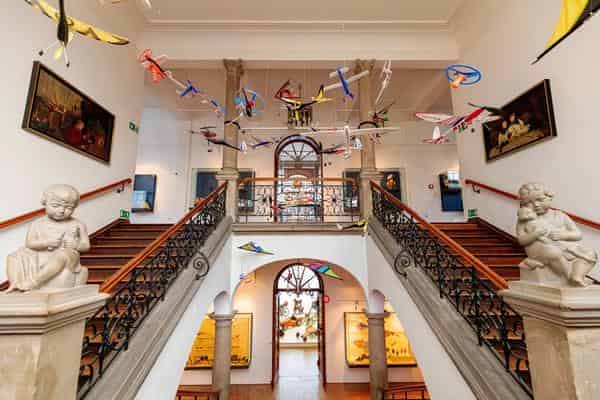 Das Treppenhaus im Deutschen Spielzeugmuseum