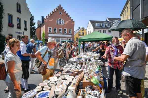 Fest der Porzelliner mit Europas größtem Porzellanflohmarkt in Selb, heuer am 06.08.22