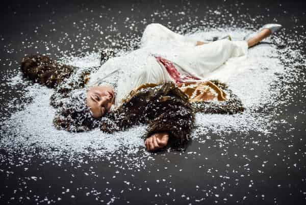 Ragnar Kjartansson, Tod einer Dame, 2019, Performance, Erstaufführung im Kunstmuseum Stuttgart (20. Juli - 20. Oktober 2019)