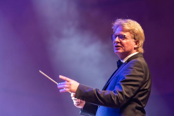 Friedemann Meussling, Dirigent und Leiter der Worship Symphony