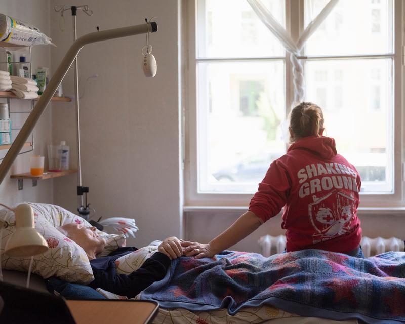 Der Hospizverein Bamberg e.V. zeigt eine Fotoserie der Berliner Fotografin Sibylle Fendt